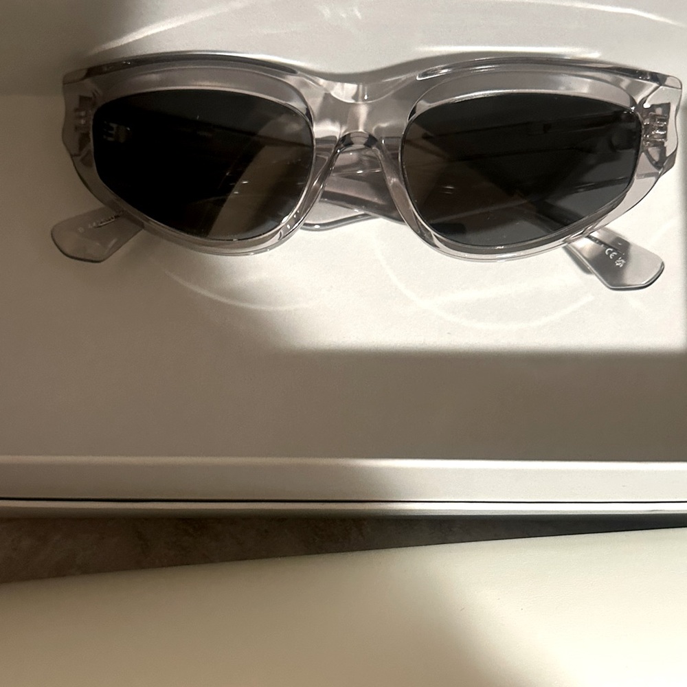 Brand new Burberry cat eye sunglasses AUTHENTIC